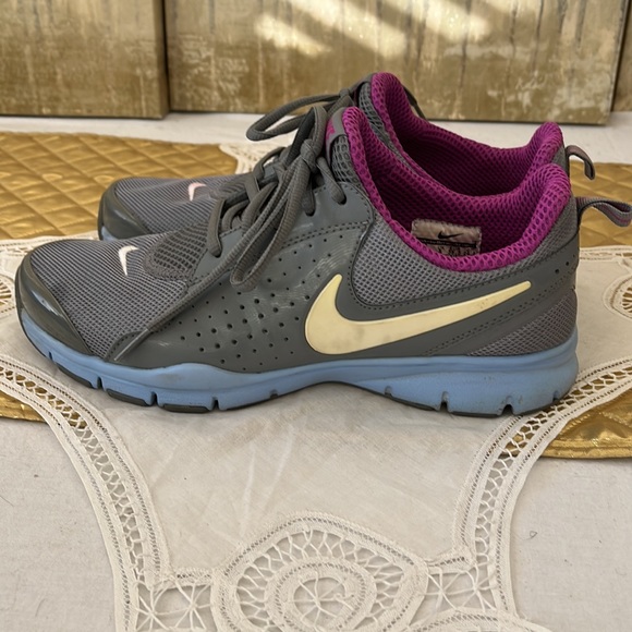 Nike Flex Women Sneakers - Picture 5 of 9